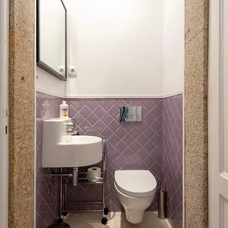 Joivy Fantastic Flat With Patio * Porto