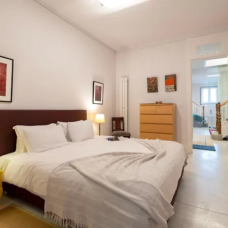 Joivy Fantastic Flat With Patio Apartment