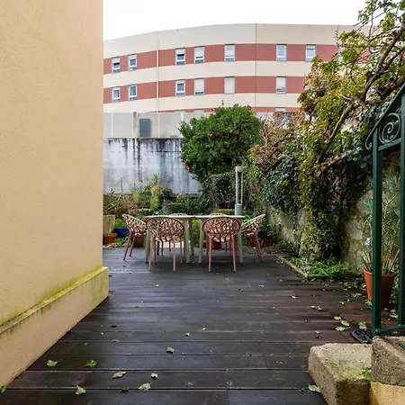 Joivy Fantastic Flat With Patio Apartment